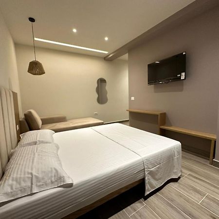 Oni Rooms Saranda Bagian luar foto