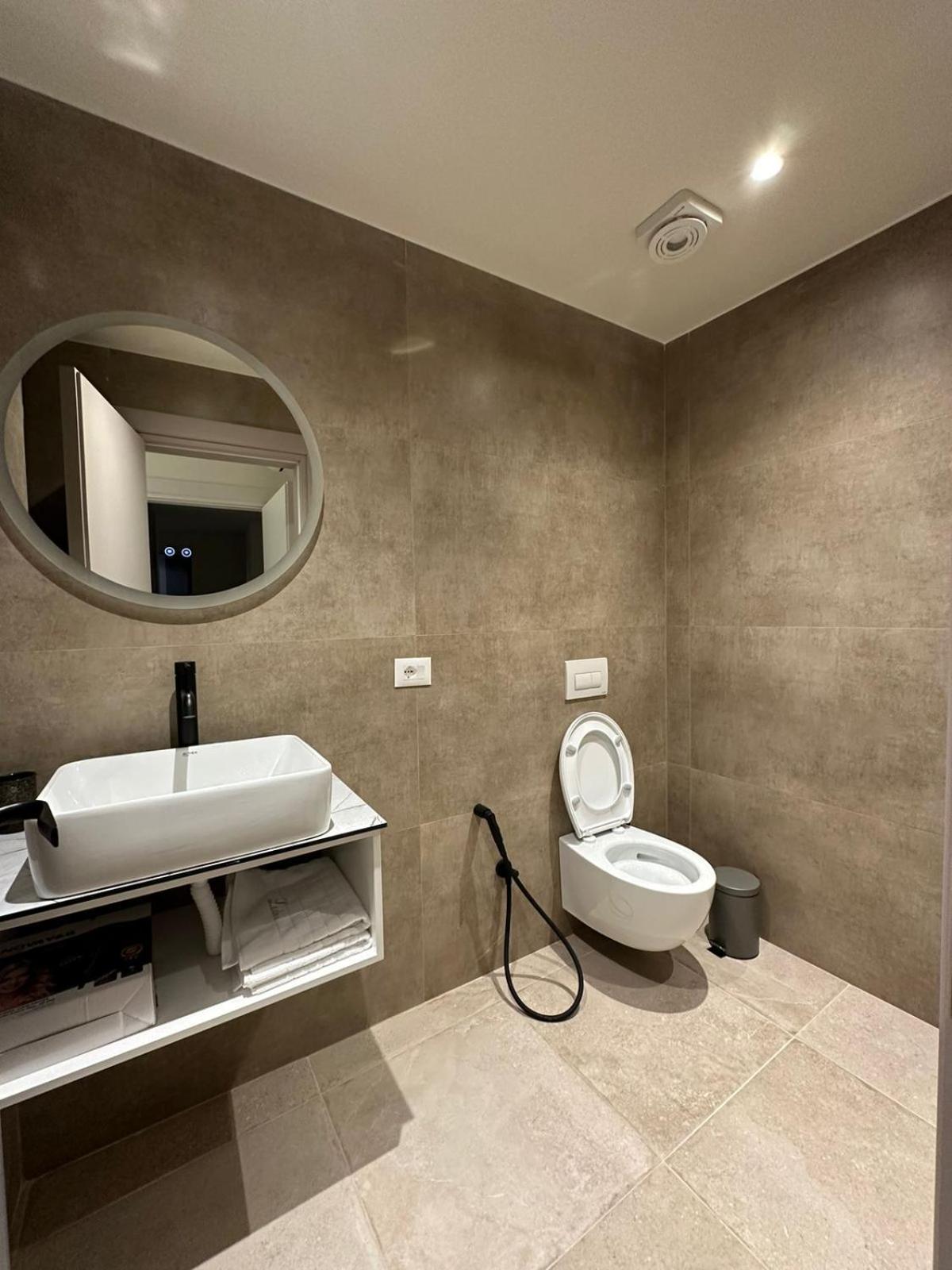 Oni Rooms Saranda Bagian luar foto