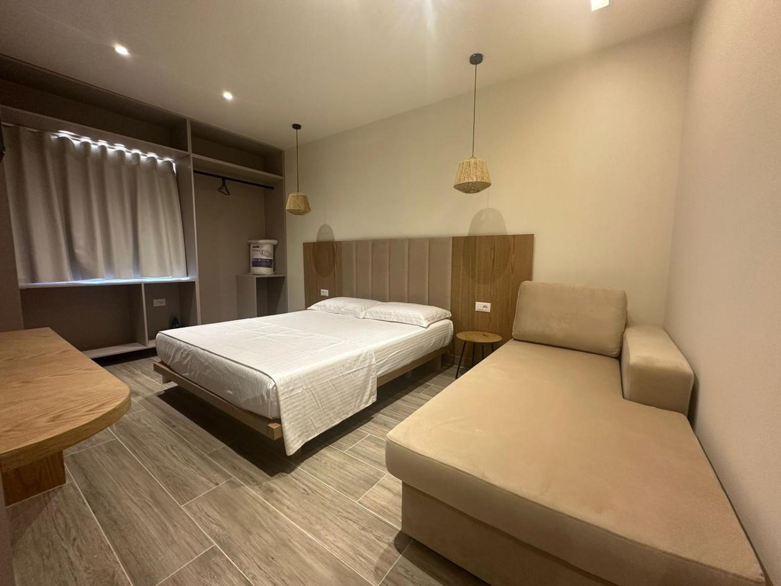 Oni Rooms Saranda Bagian luar foto
